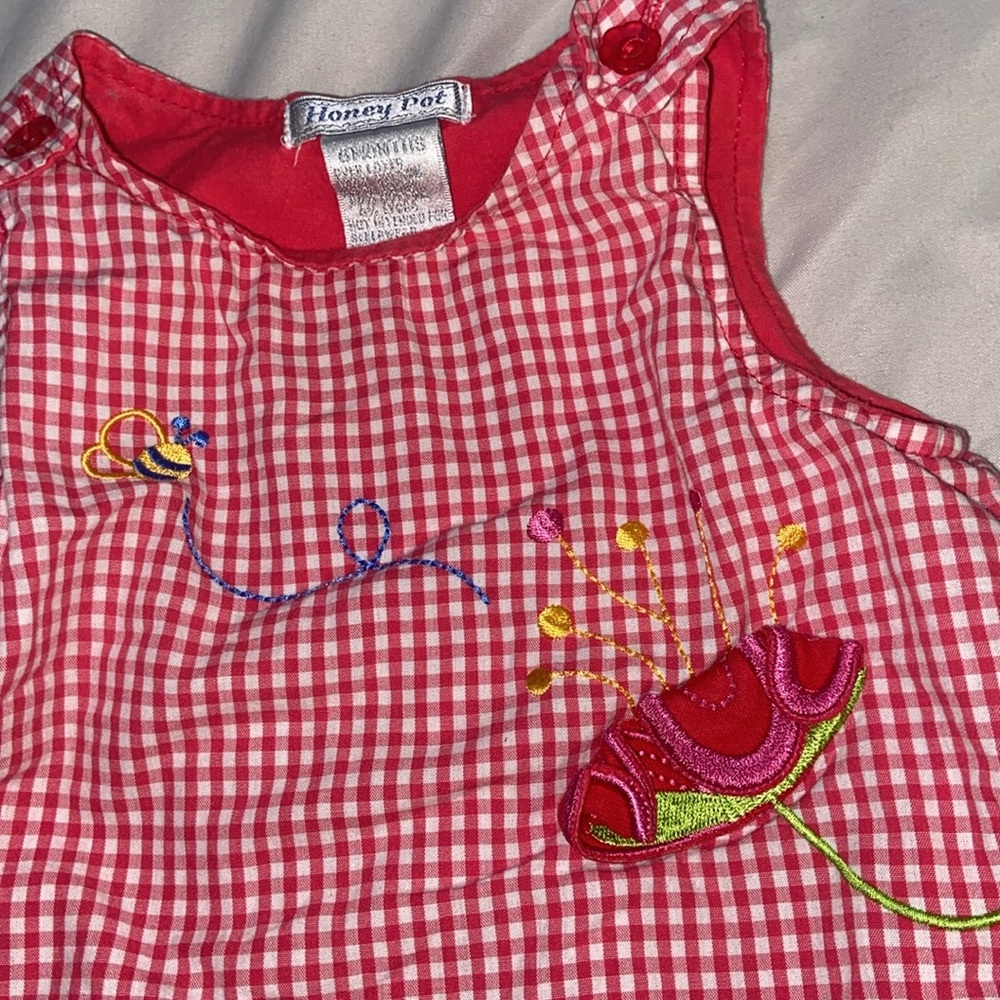 VTG Honey Pot onsie (6mo)